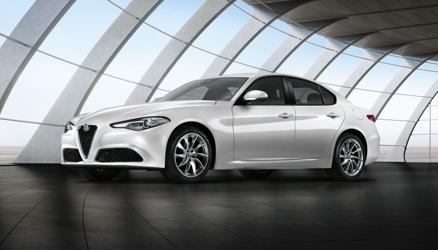  Alfa Romeo Giulia 2016 года  (фото 1 из 3)